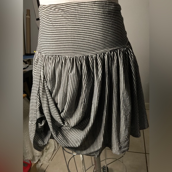 Striped High Waisted Knit Skirt - Picture 5 of 5